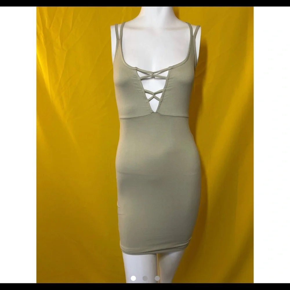Small mini dress - Picture 1 of 5